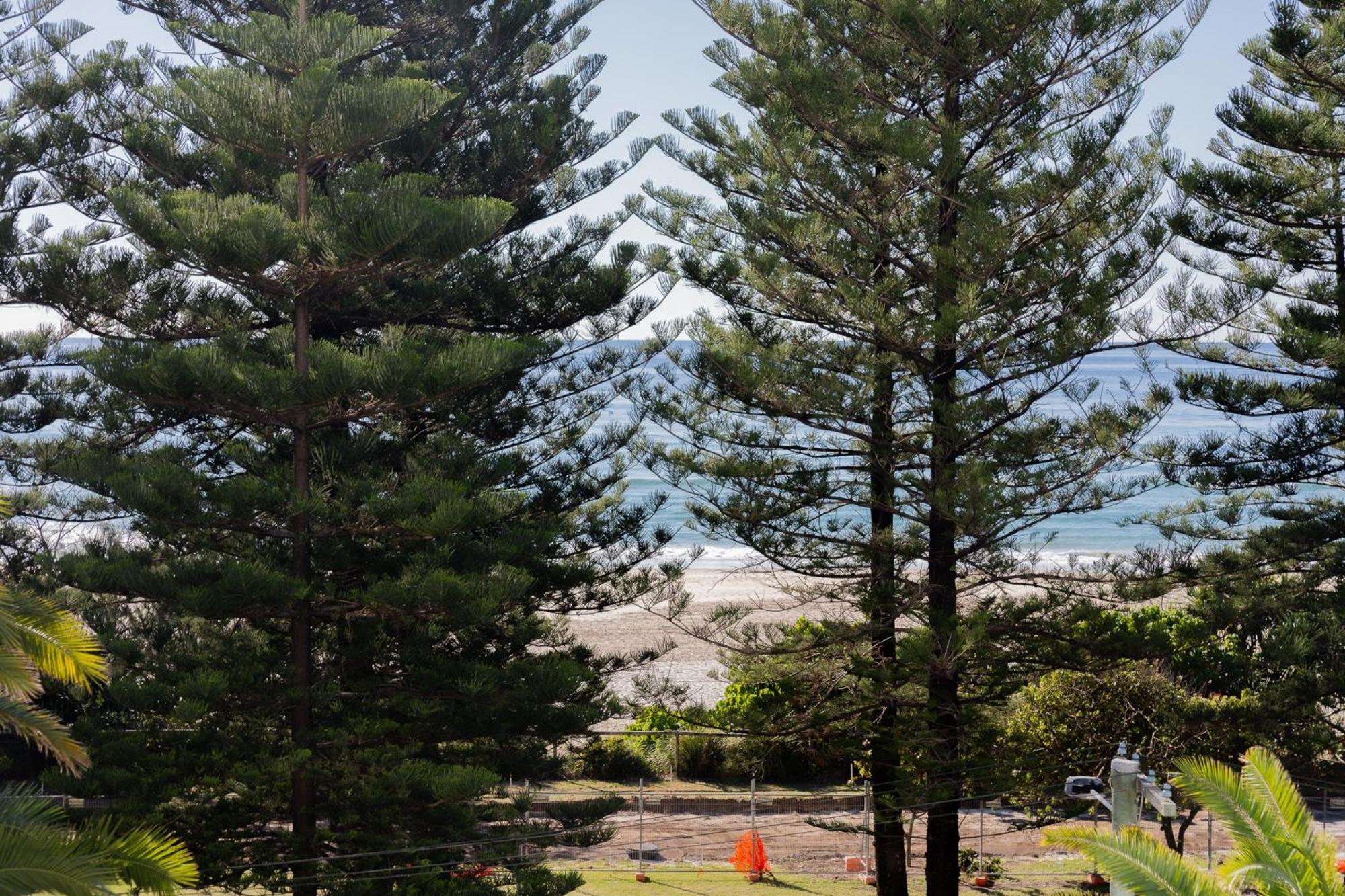 Cashelmara Beachfront Apartments Gold Coast Exterior photo